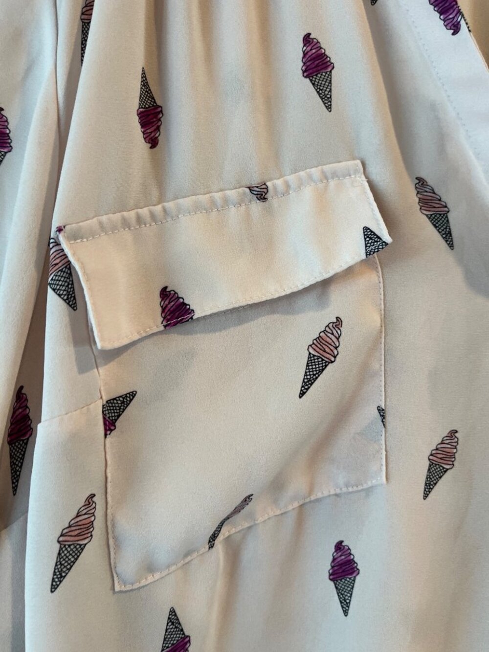 Torrid Harper Ice Cream Cone Print Blouse 3X Lightweight Cream Button-Front Long - Picture 3 of 8